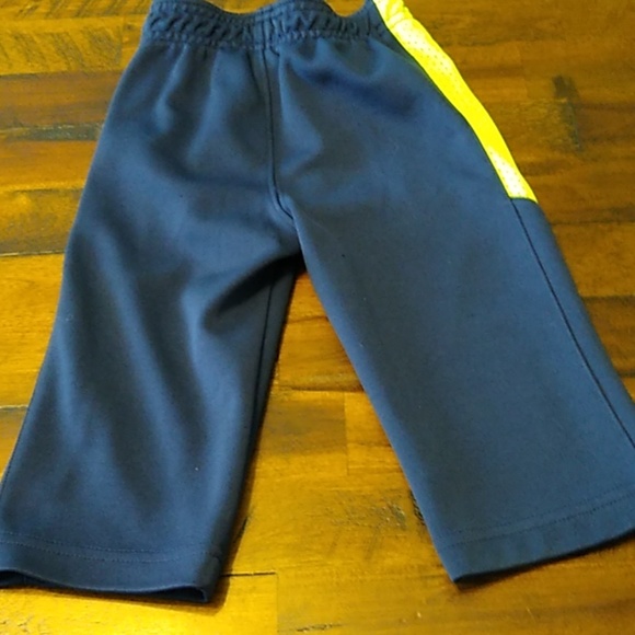 OshKosh B'gosh pants - Picture 4 of 4